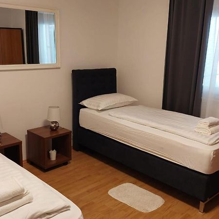 Holiday Retreat Apartment - Задар Екстериор снимка