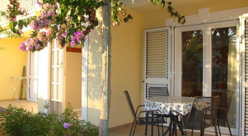 Holiday Retreat Apartment - Задар Стая снимка