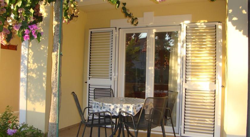 Holiday Retreat Apartment - Задар Стая снимка